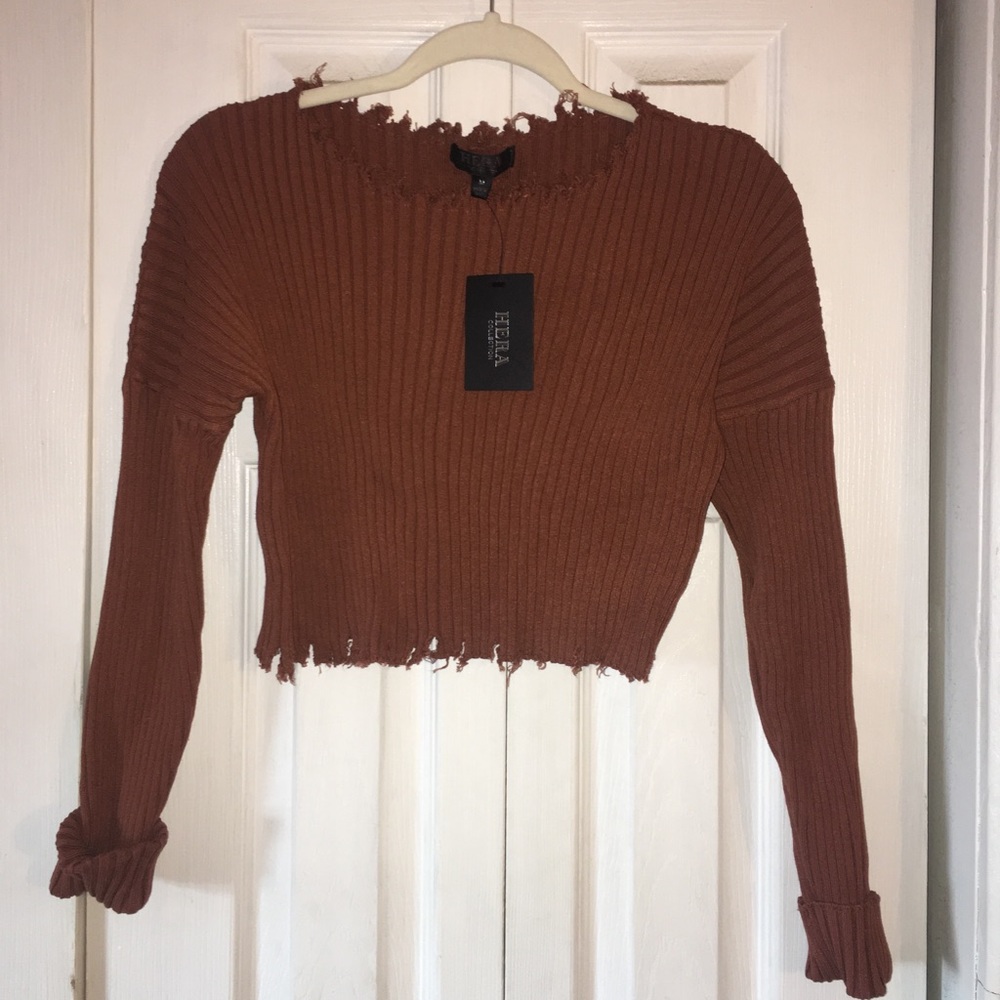 Hera distressed crop sweater
